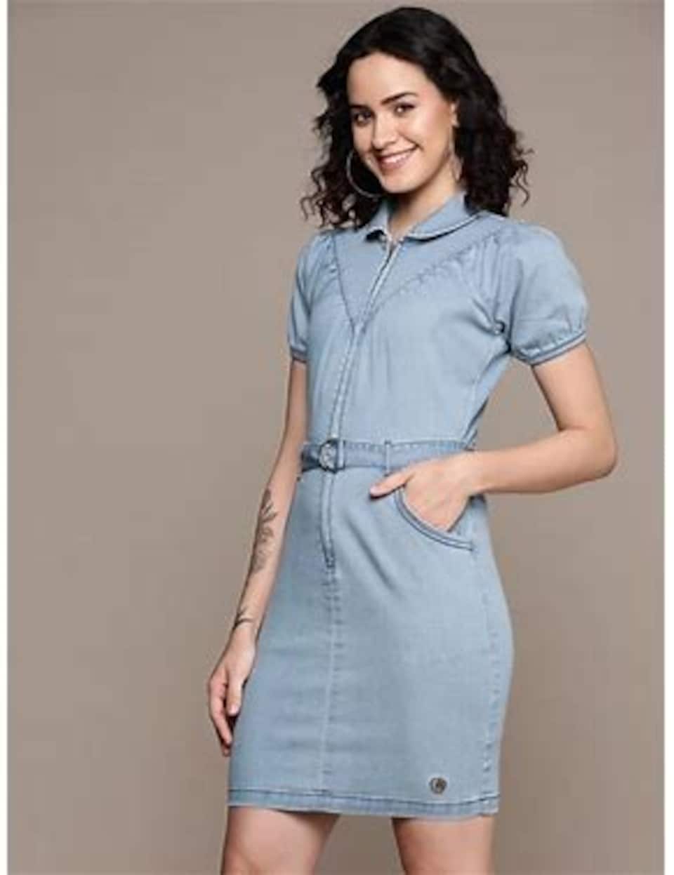 AMI Paris DRESSES White