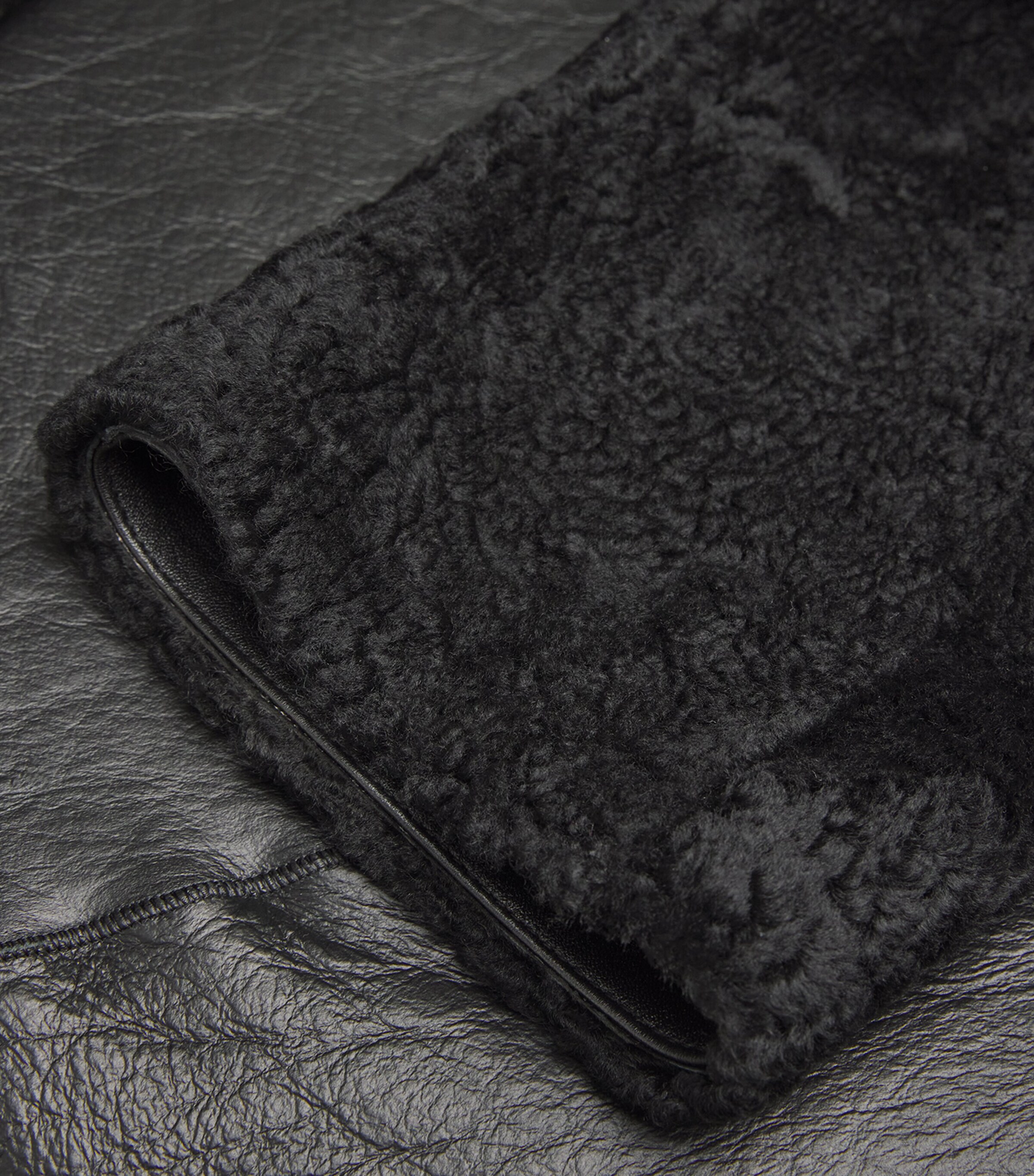 Totême Shearling Teddy Jacket Black Image 5